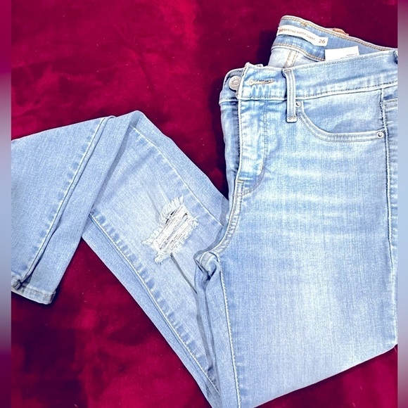 Levi's Denim - Levis 310  Shaping Super Skinny Jeans